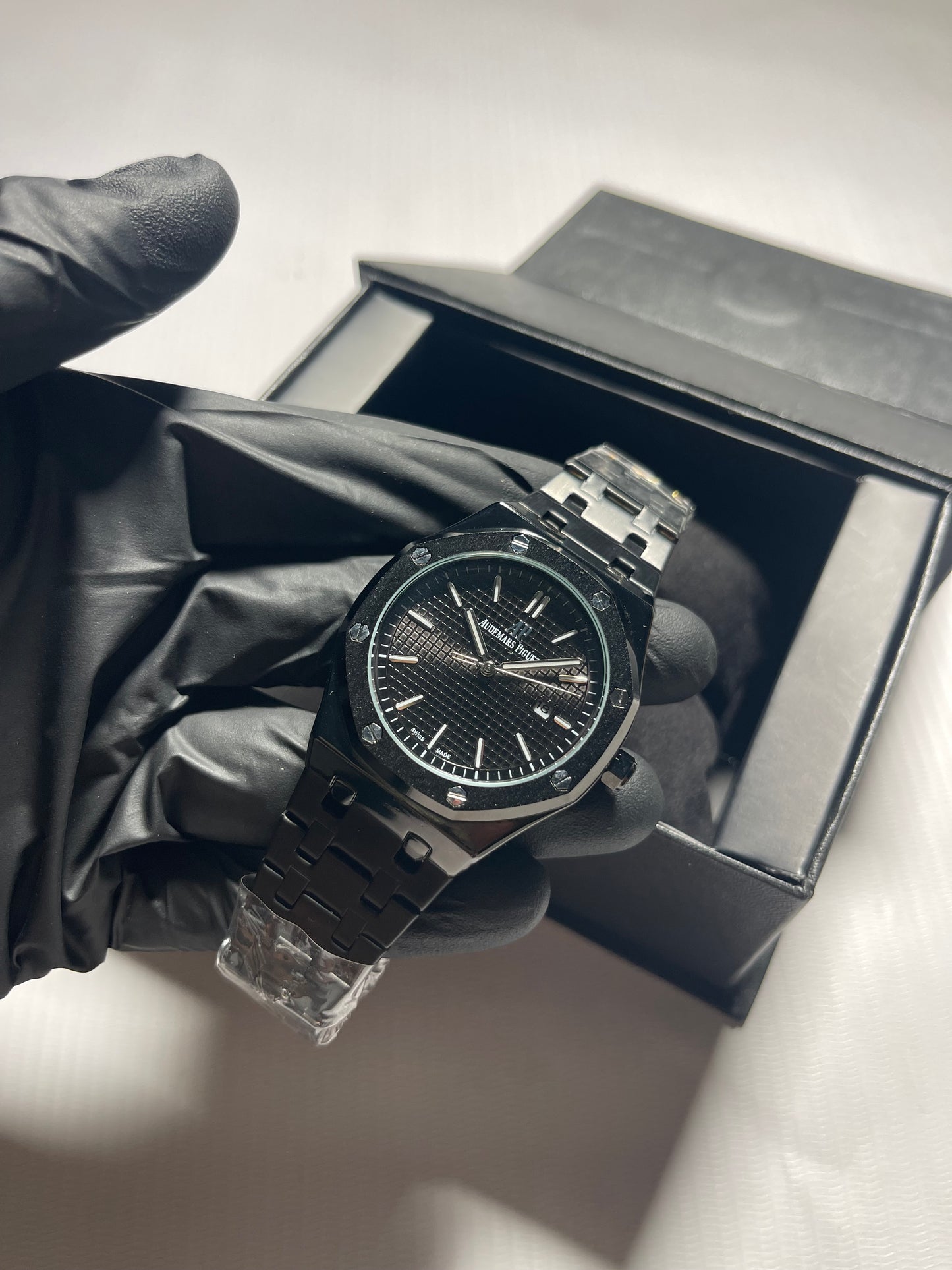 AP Lavish Black Body